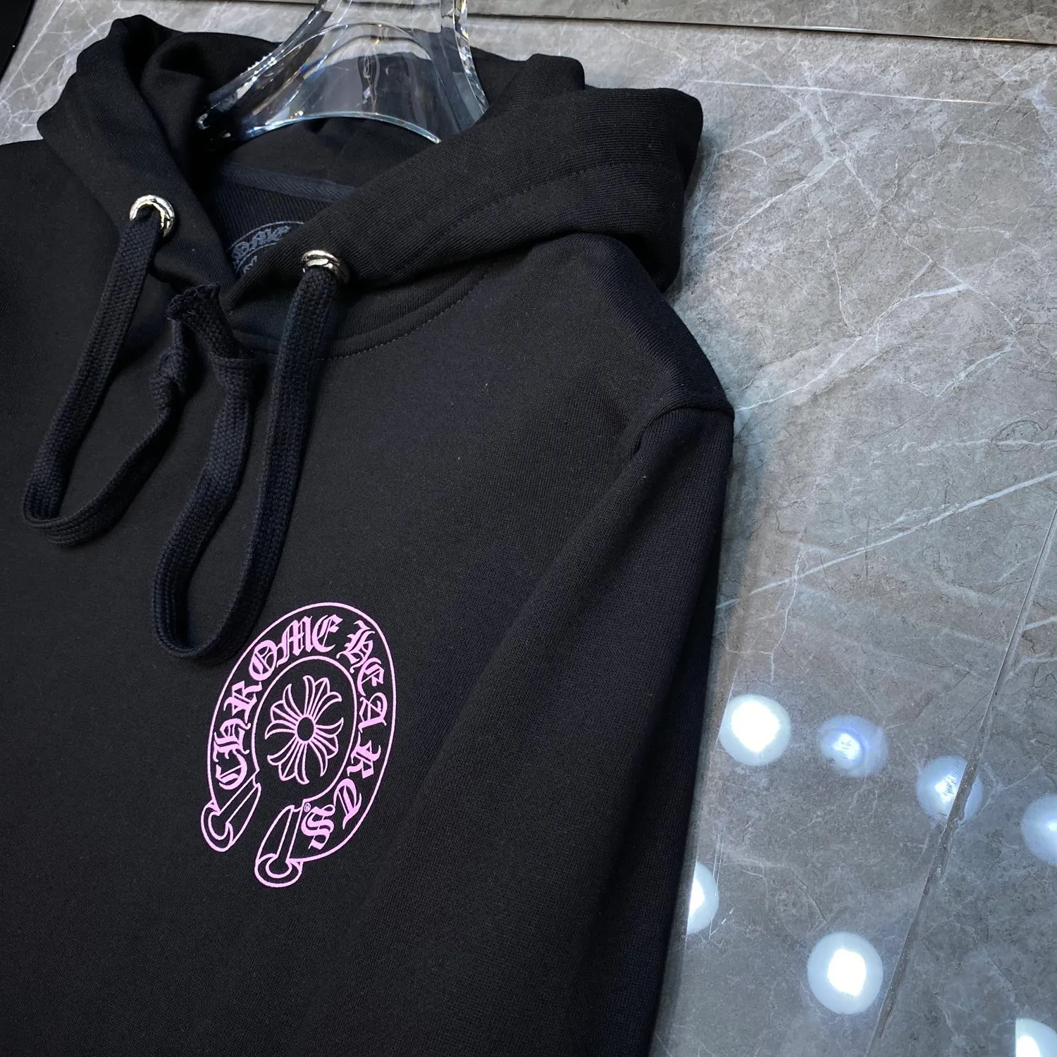 P246 Chrome Hearts Autumn and Winter 2025 simultaneous sale at counters ❤️ Chrome Hearts Sakura Pink Classic Horseshoe Sanskrit Letter Sweatshirt Imported Environmentally Friendly Glue Printing and Dyeing Improved Customized Version 1:1 High-Gram Weight High-Quality Fabric Recommended Color: Black Code Number: S, M, L, XL